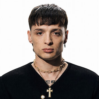 The Evolution of Peso Pluma: Style, Music, & Legacy.